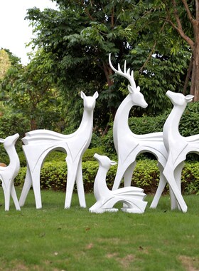 大型玻璃钢鹿雕塑抽象动物摆件户外园林景区售楼处公园景观装饰品