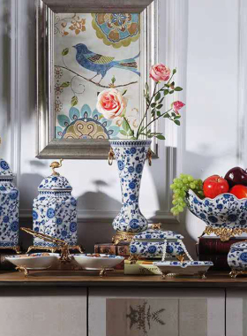 青花瓷软装饰品摆件欧式古典客厅茶几陶瓷配铜家居摆设