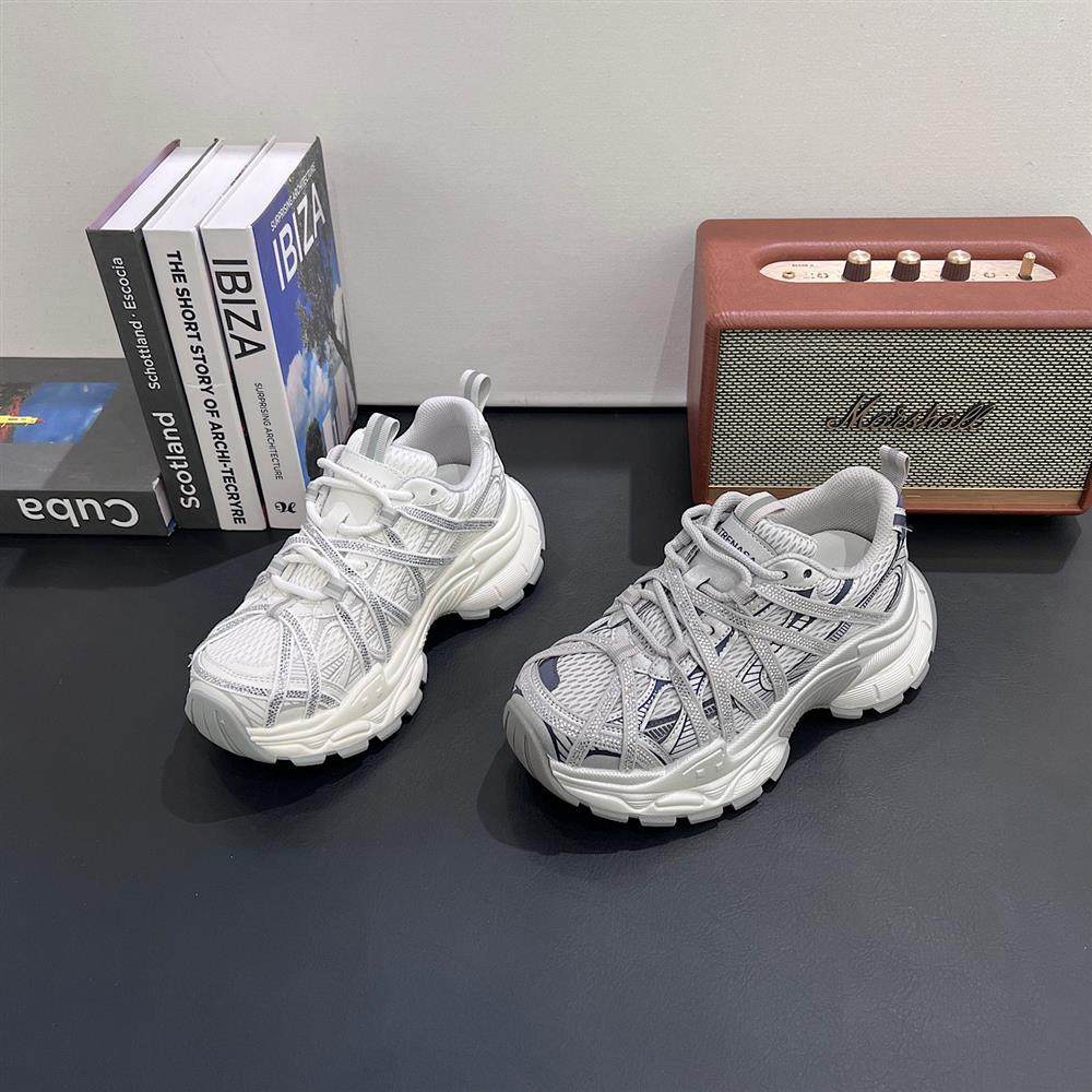 韩版水钻绑带厚底增高老爹鞋女2026春新轻便百搭休闲鞋小个子单鞋