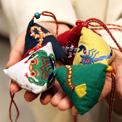 端午节五毒刺绣香囊复古风国潮挂脖三角粽子荷本草艾叶香荷