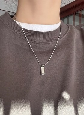 项链男潮高级感锁骨链小众设计感吊坠简约百搭毛衣链女2022年新款