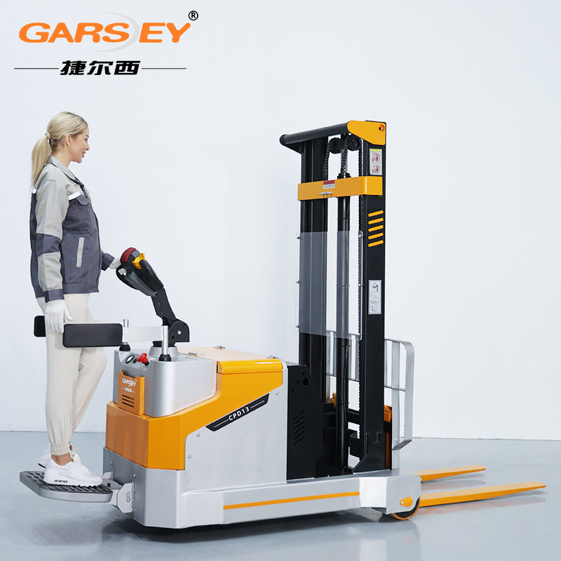 站驾式堆高车小型平衡重无前腿搬运装卸货1.5T2吨无腿电动叉车