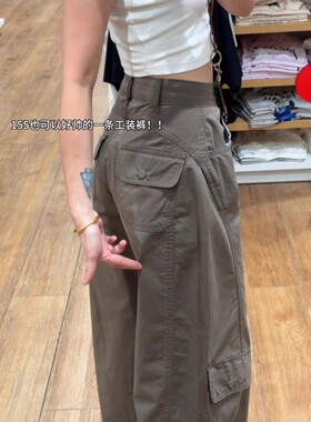 灰绿色复古工装阔腿裤女秋冬2025新款高腰加绒小个子弯刀运动裤子