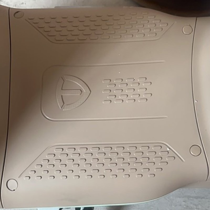 台铃V2EB电动车脚垫TDT6125Z可爱皮革防水防滑脚踩脚踏垫踏板垫