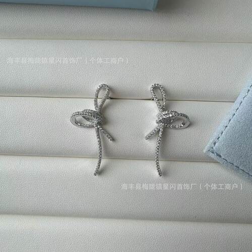 [玫瑰同款]HEFANG何方飘带耳钉 轻奢优雅高级气质耳环银针