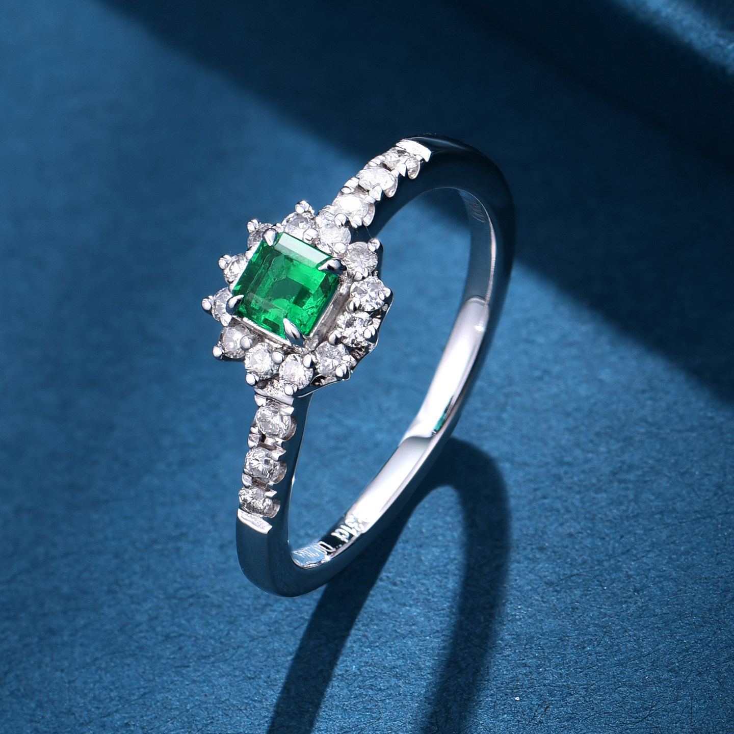 私意珠定天然彩宝石祖母绿戒指18K金镶钻石定制排戒首饰刻字