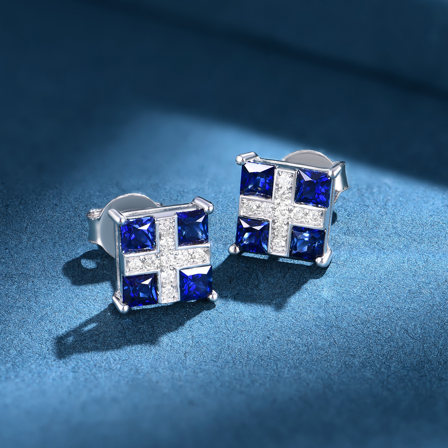 私意珠宝天然彩宝蓝宝石耳钉18K金镶钻石时尚耳环首饰定制耳饰