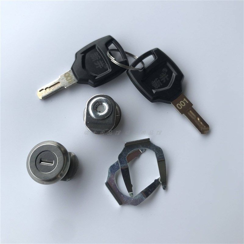 摩托车铝合金尾箱锁芯萝卜途者成威后备箱锁扣边箱钥匙通用