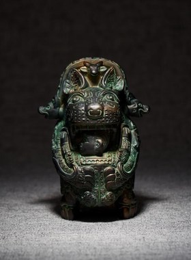 国宝回家虎食人卣树脂摆件海外文物逃出大英河北博物院文创