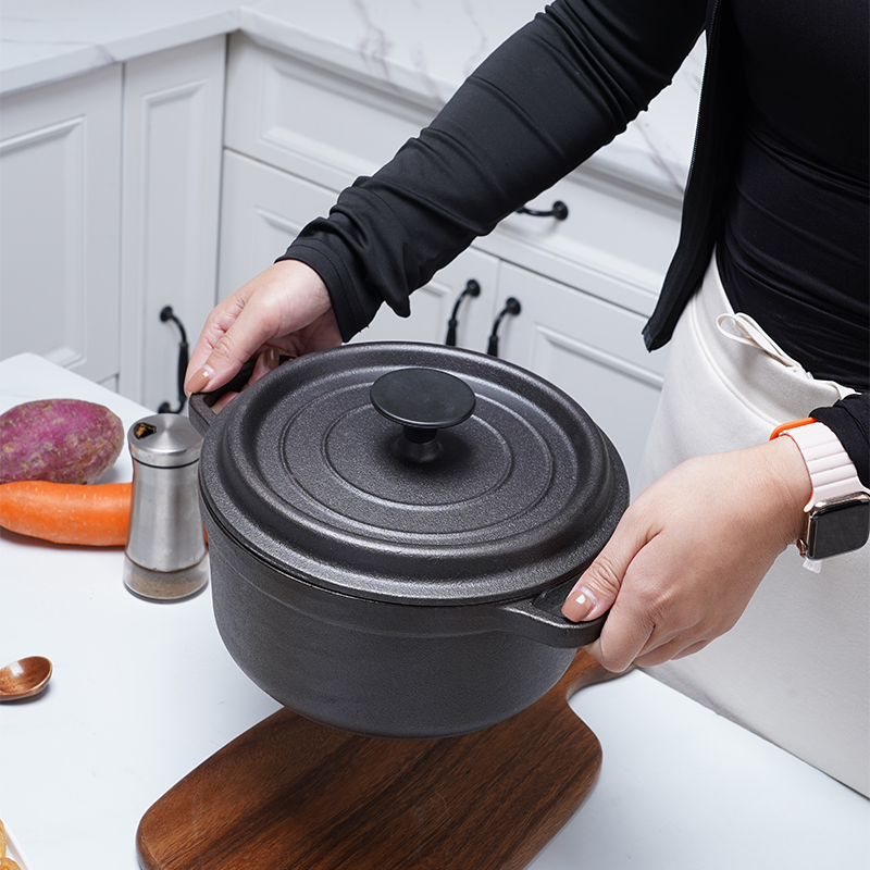 老式铸铁炖锅生铁炖盅家用汤锅煮粥闷烧锅煮菜炖肉煲汤锅加厚铁锅