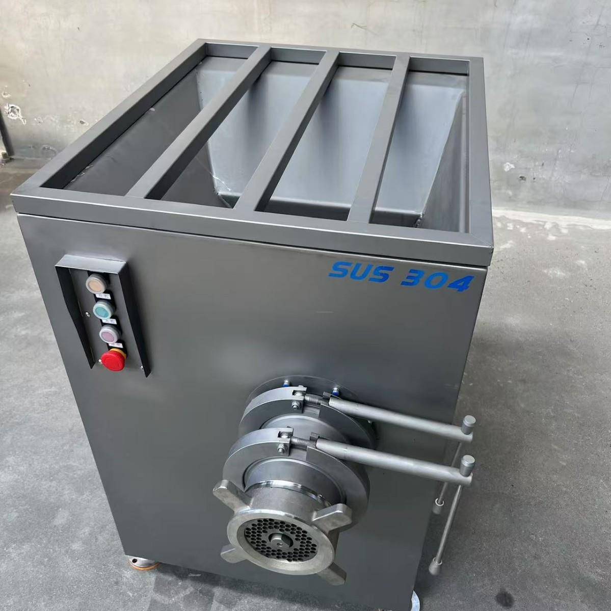 商用大型冻肉绞肉机一款既可以绞冻肉又可以绞鲜肉的绞肉机