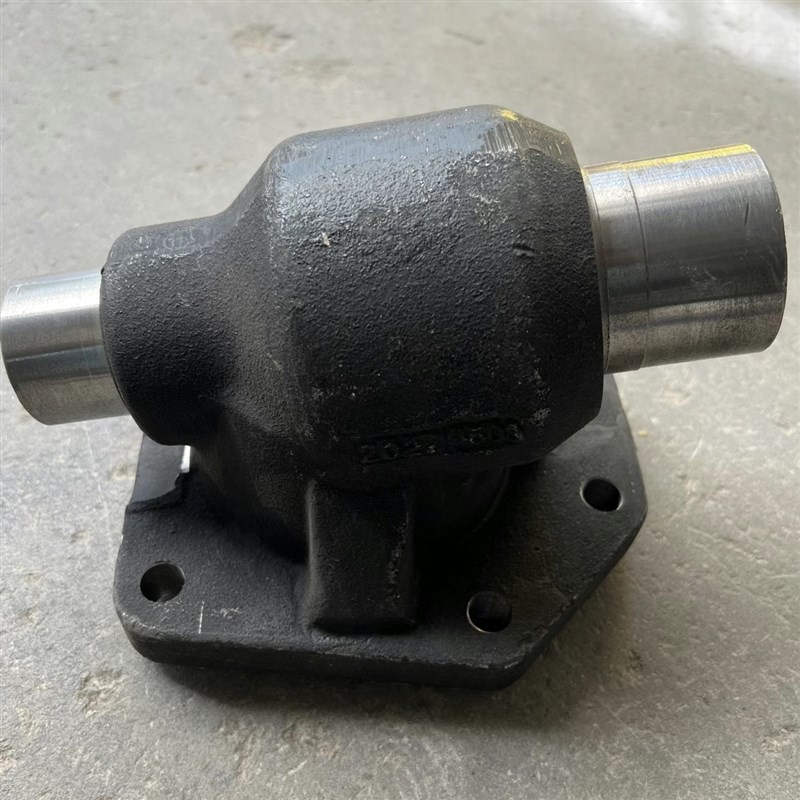 804东风1004-6/1204-6拖拉机KMC90S前桥箱体主销壳