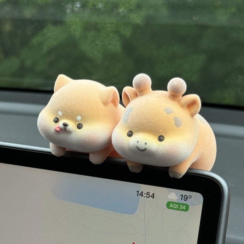 车载摆件中控屏幕趴趴公仔后视镜显示器装饰汽车内饰可爱治愈萌宠