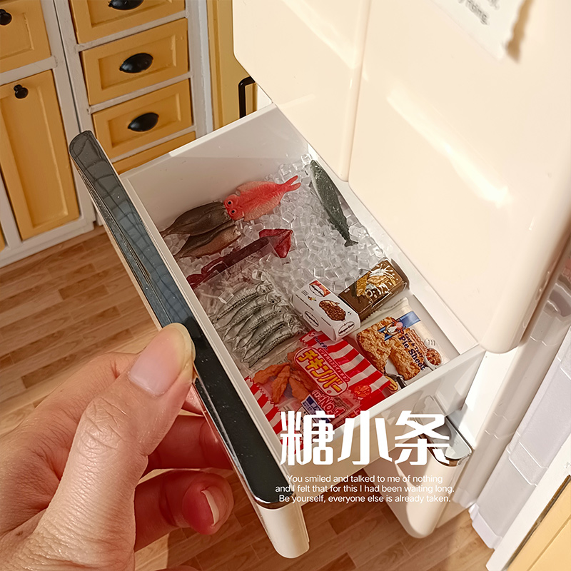 微缩食玩冰箱模型1:6迷你厨房娃屋用冰箱可亮灯 玩具