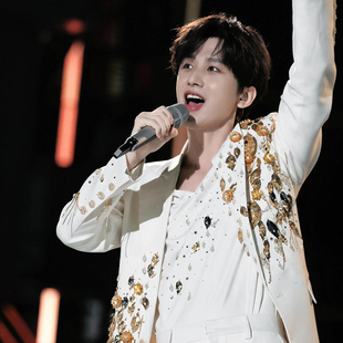 成毅明星同款白色重工高定西服男士高级感痞帅舞台演出西装外套潮