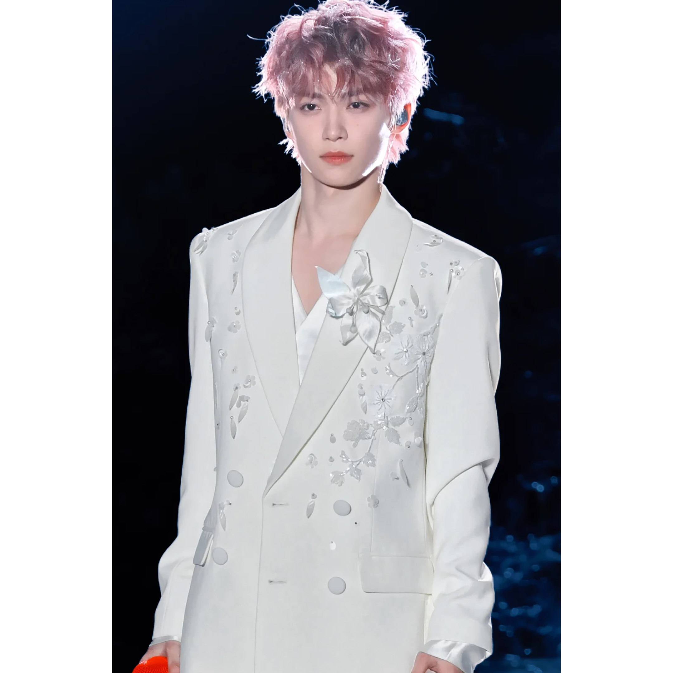 梓瑜明星同款白色手工立体花装饰西服外套男舞台演出宴会走秀潮牌,男装,商务正装西服,淘宝优惠券,粉丝福利购,淘宝优惠卷