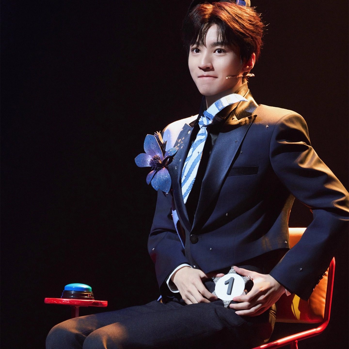 王俊凯明星同款黑色舞台话剧表演西装男痞帅高级感时尚晚宴风外套