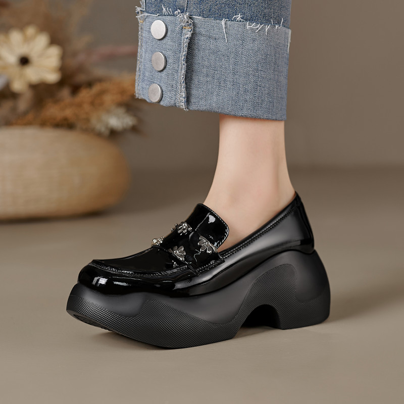 2023b秋新款真皮厚底金属扣小皮鞋女粗跟松糕底黑色英伦风懒人单