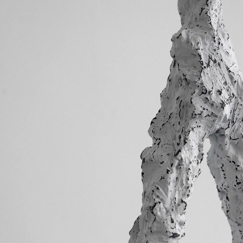 ovig独家铸铁刷色雕塑Jeff创作《简书》Q厚重酒店样板间摆件