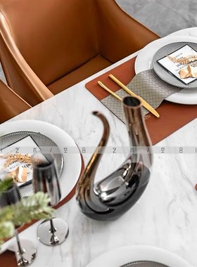 空合轻奢酒具抽象k人物雕塑软装搭配样板间样品屋展示中心酒店家