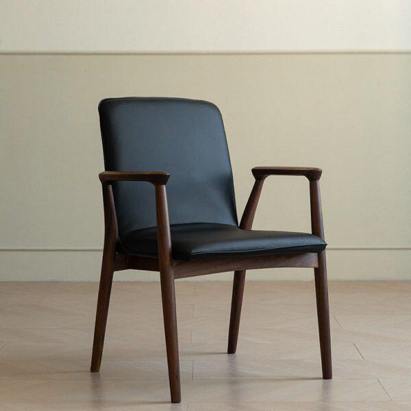 北欧实木餐椅北美黑胡桃木真皮椅子现代简约原木休闲椅家用餐厅椅