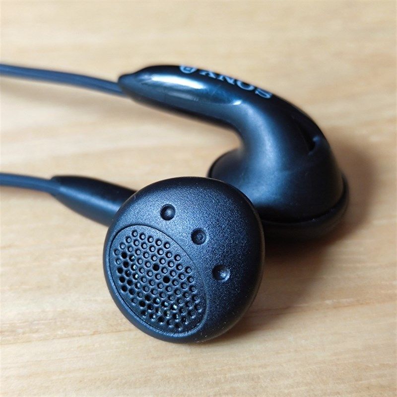 原装大法经典E808入门神塞  重低音好H听感 等长线弯插头 难得到