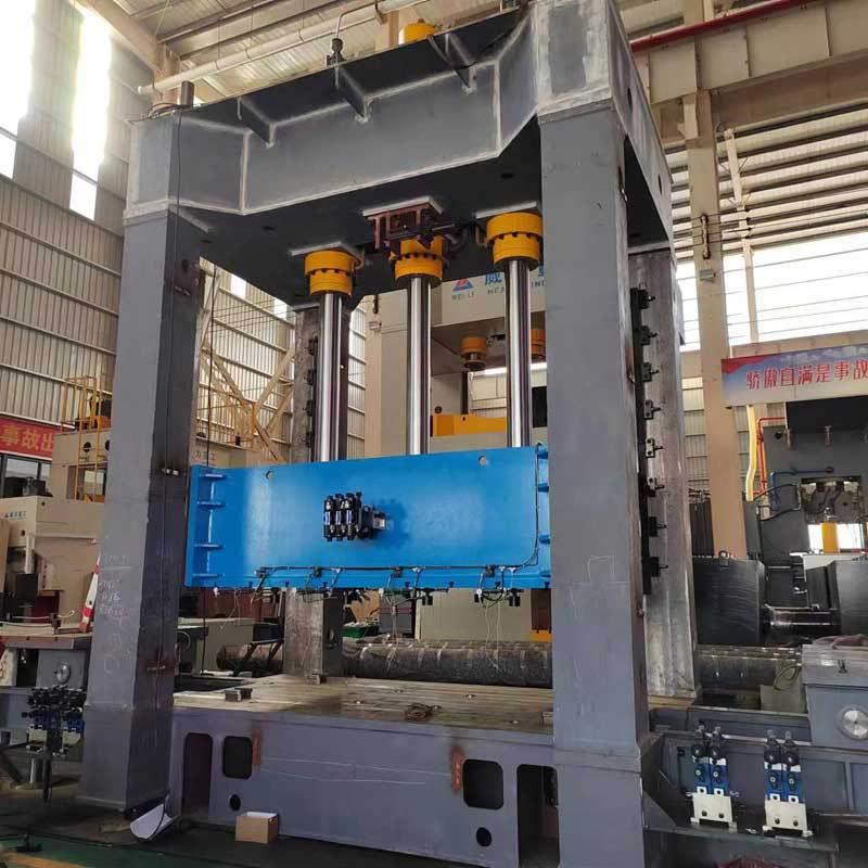 200吨伺服框架式结构导轨精密成型液压机