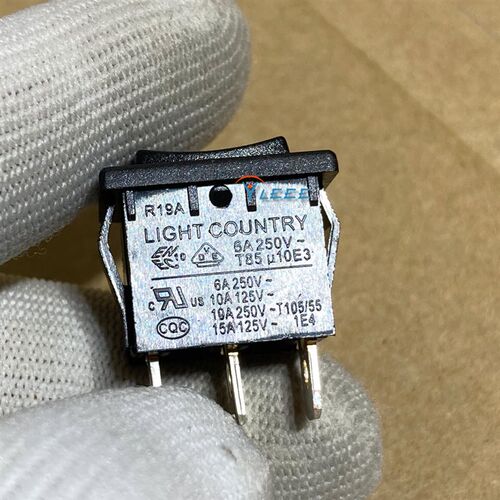 LIGHT COUNTRY/R19A 翹板開關 250V6A船形(型)电源开关3脚2档