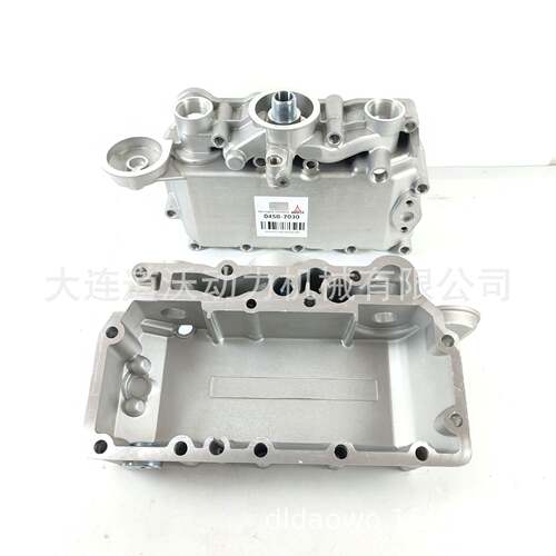04507030 机油散热器壳体总成 适用于道依茨BFM1013 T CD2013发动