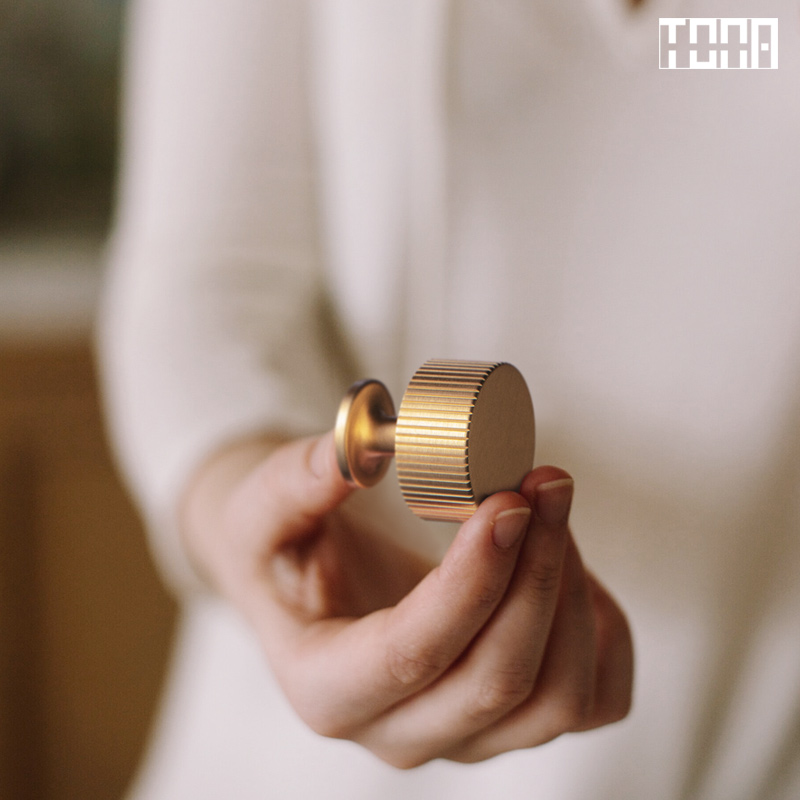 与摩挲.同那TONA 黄铜拉手抽屉橱柜衣柜门拉手柜门把手现代简约