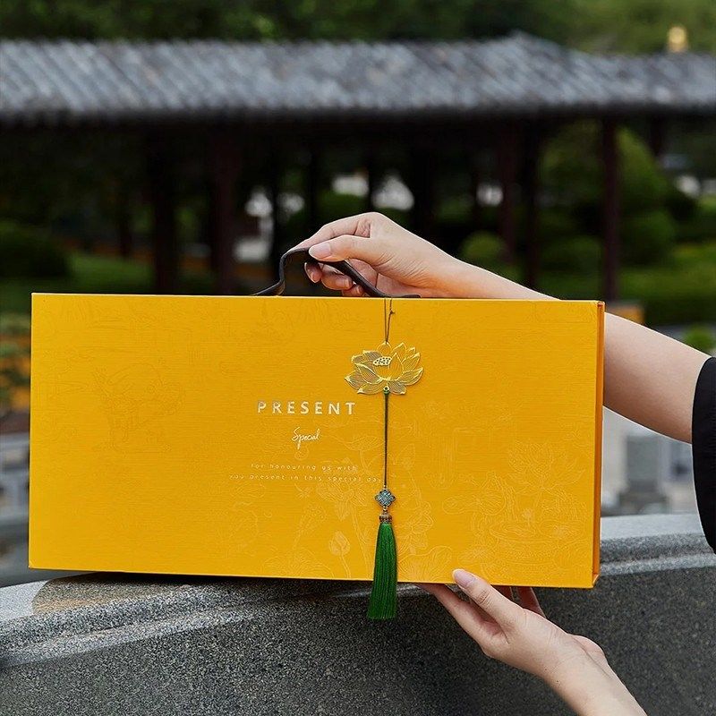 2025新款中秋月饼礼盒包装盒w定制印logo高档6/8粒外包装手提空盒