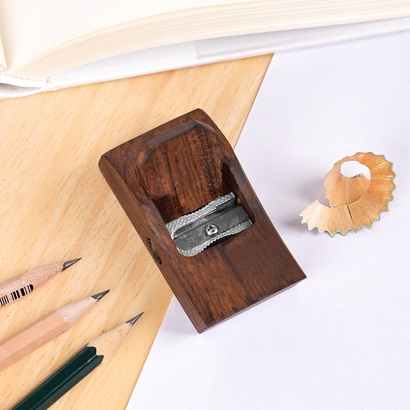 卷笔刀削铅笔器学生用多功能钻刨旋绞小学生小型剥铅笔机小式耐用