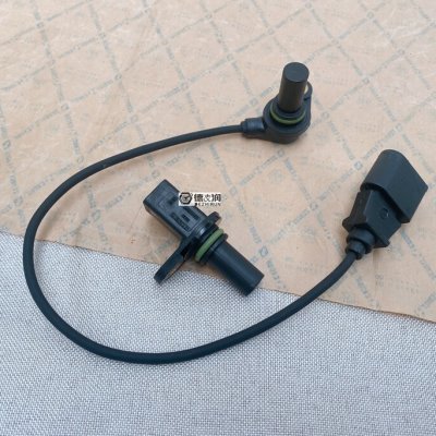 适用宝来经典高尔夫4 01M自动变速箱车速传感器G38/G68转速传感器