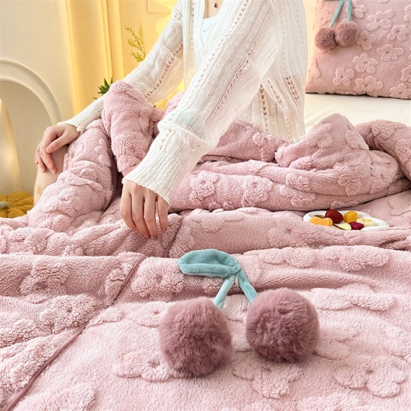 塔芙绒韩式小清新小樱桃抱枕被办公室午睡枕头汽车载空.调毯二合