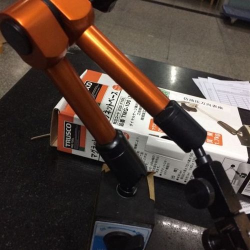 日本进口液压磁性表座 油压表座 百分表磁力磁座 机械万向表座