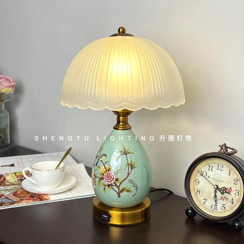 台灯卧室床头灯创意美式陶瓷复古卧室床头柜台灯中山灯具外贸工厂