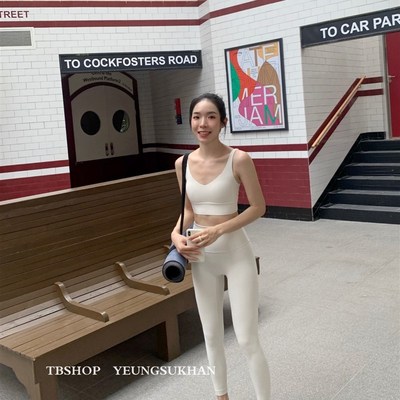 YEUNGSUKHAN 乳白色瑜伽服*无T字线一片式女瑜伽紧身裤高腰九分裤