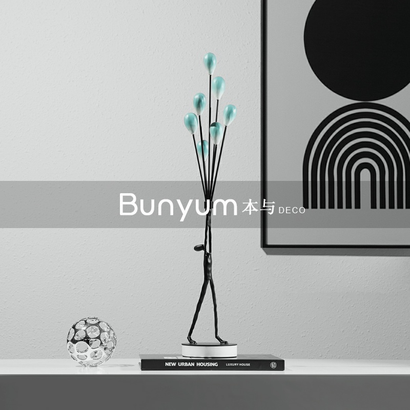 创意放飞气球人物摆件样板间软装家居电视柜工X艺品雕塑饰品