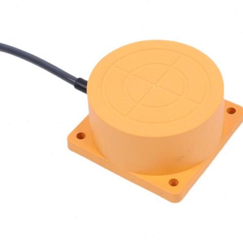 电容式接近开关LJ80A4-40-Z/BY三线PNP常开DC12V24V可检测非金属