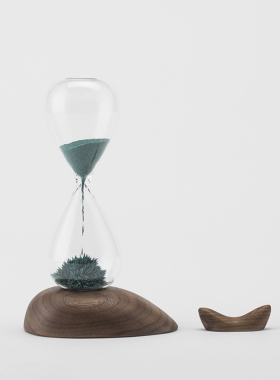 马鹿胡桃木摆件鲸鱼磁力沙漏创意简约现代工艺品定制刻字礼物生日