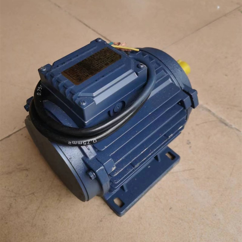 铜芯国标三相异i步电动机Y风机马达YX排气扇抽风机电机换气扇YE3