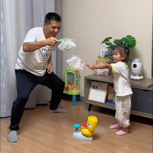 汪汪飞碟脚踩发射儿童户外玩具亲子互动竹蜻蜓弹射脚踩冲天小飞盘