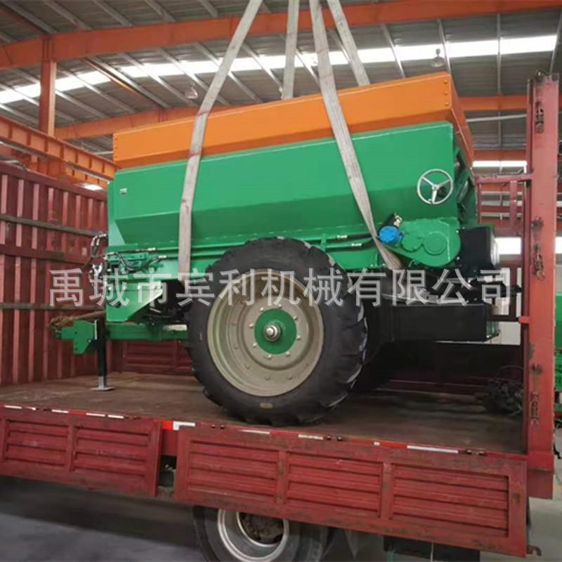 厂家直销拖拉机牵引式三方有机肥撒肥机DFC-6000C型三方撒肥车