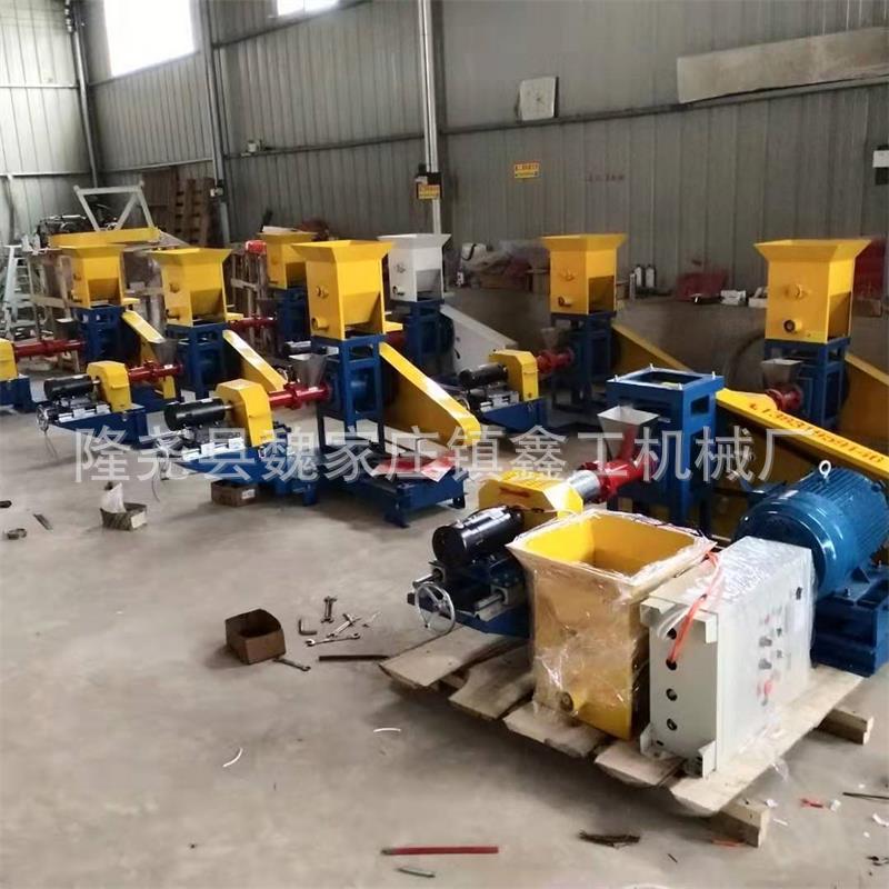 供应大中小型饲料膨化机狗粮饲料膨化机漂浮型鱼颗粒膨化机