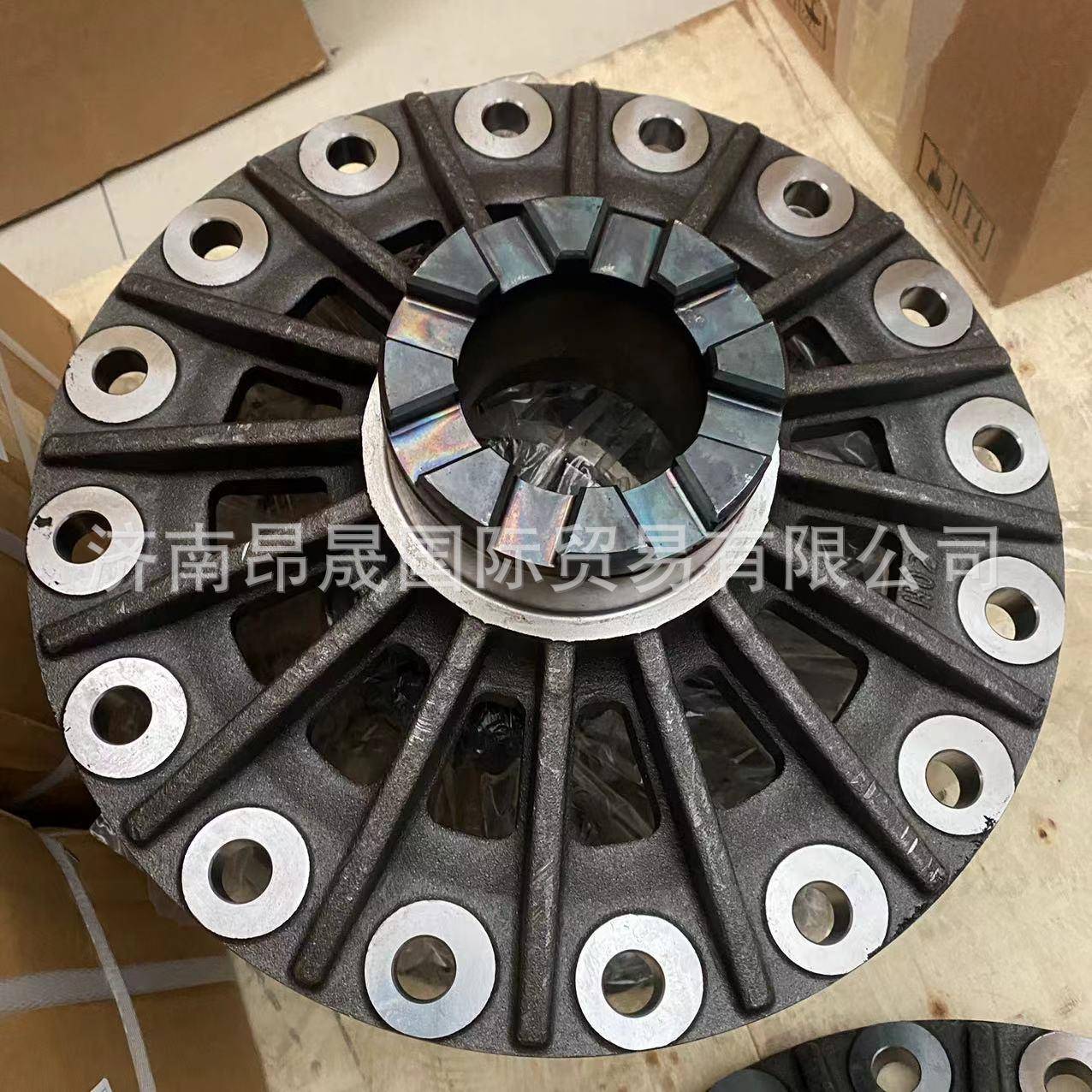 外贸出口重汽HOWOT7H汕德卡C7HTX配件812-35105-0061差速器盖