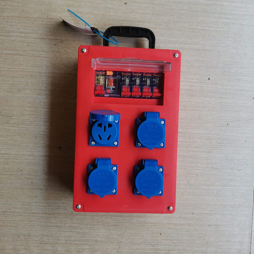 工地临时配电箱手提箱220V插座3A80V移动电箱便携式带漏保工业插1