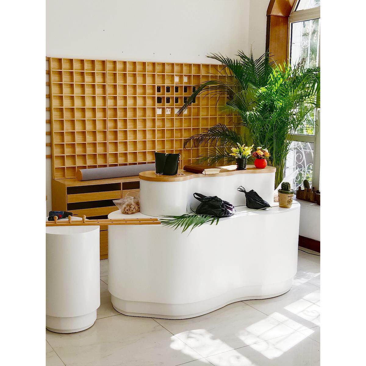 饰品店中岛柜烤漆展示柜店铺中间展台流水台银饰造形摆台网红装饰