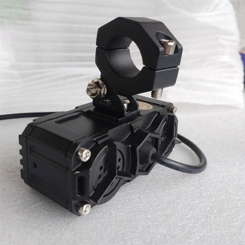 护杠安装电动车灯摩托车射灯改装外置三轮车射灯万向支架