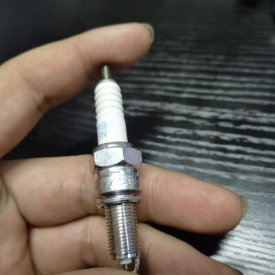 适用春风NK650 NK400 TR650 MT 650 原厂NGK火花塞正品CX700国宾