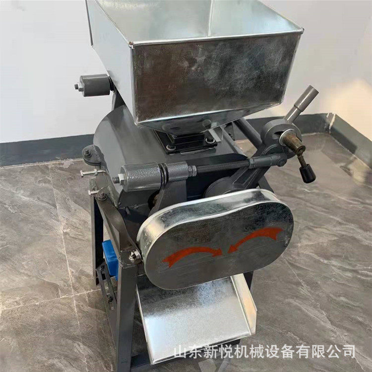 家用豆子压扁机 粮食加工挤扁设备12-20型黄豆挤扁机